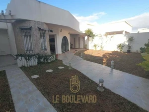 Villa Meublée de Style Mauresque S+4 pour des Vacances Inoubliables: Sidi Mahersi, Nabeul