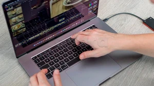 macbook pro touchbar 16 pouces i9+possibilité facilite     