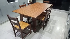 Table et 6 chaises 