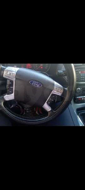 voiture ford Mondeo 