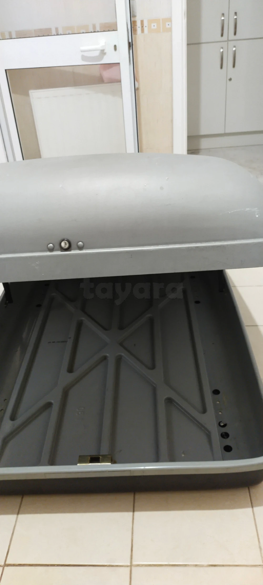 tayara - Selected image backdrop
