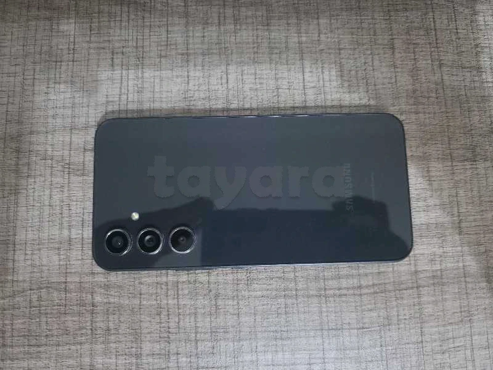 tayara - Selected image backdrop