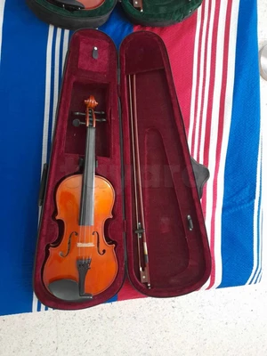 A vendre 2 violons