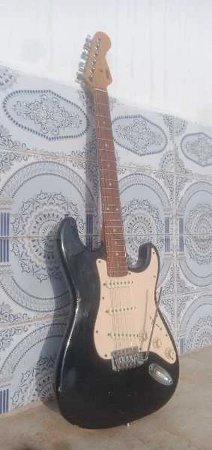 guitar fender stratocaster 