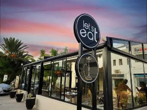 publié par Mansour Mansour - A vendre salon de the charguia 1 - Café restaurant 
prix 140 000 
location 2000 DT par moi
 - Magasins, Commerces et Locaux industriels