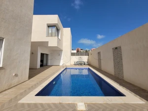 Une splendide villa avec piscine à louer à Djerba yeti