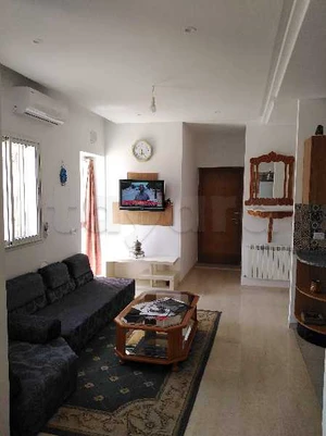 Appartement neuf Meublé étage villa Salon plus 2 chambres avec ou sans garage pour voiture 100dt la nuitée