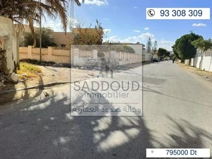 À vendre terrain1411m² R+2 à Route el Ain Km 2.5
