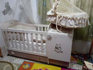 lit bebe avec matela et accessoires 