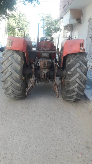 Tracteur steyr 768