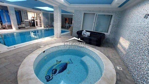 Villa S+4 avec loft indépendant et piscine couverte aux Jardins de Carthage - 