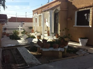 villa a.vendre Gafsa 500m2 sur route de Tunis Titre indiv