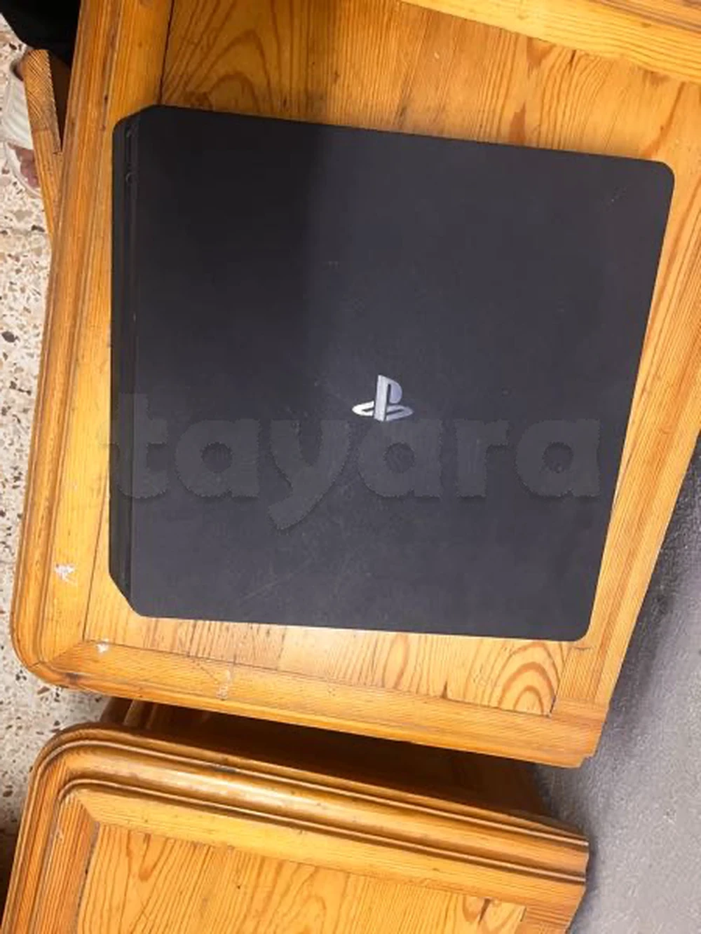tayara - Selected image backdrop