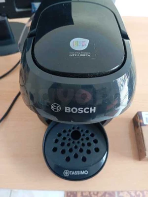 cafetière Bosch avec cartouche rechargeable 
