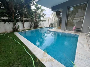 Villa duplex de prestige avec piscine à Mrezge, Hammamet : L'ultime en matière de confort et de style
