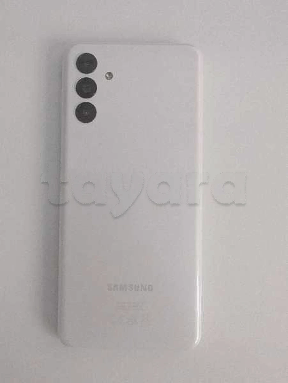tayara - Selected image backdrop