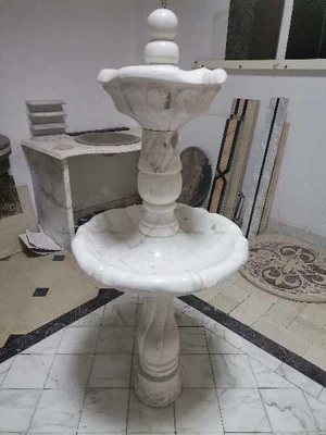 Fontaine en marbre blanc 