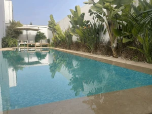A vendre à Hammamet une villa S+4 située dans un quartier résidentiel et calme 
