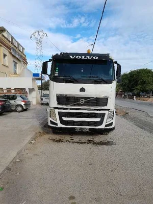 Volvo 400