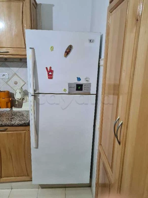 av réfrigérateur LG en tres bon etat 