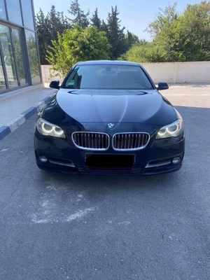 BMW SERIE 5 F 10 luxury 520 I 