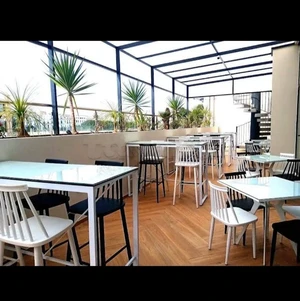 cafe resto centre ville Tunis recrute 