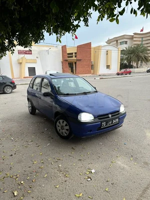 Opel corsa 4 cheveux 4 cylindre
