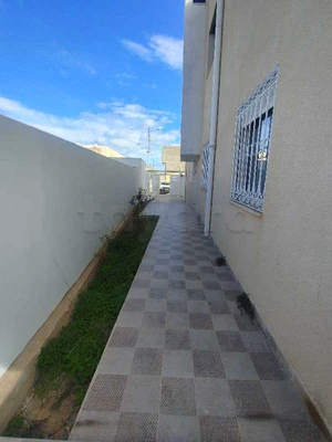 A louer un appartement à Sousse chat mariem sans meuble s2