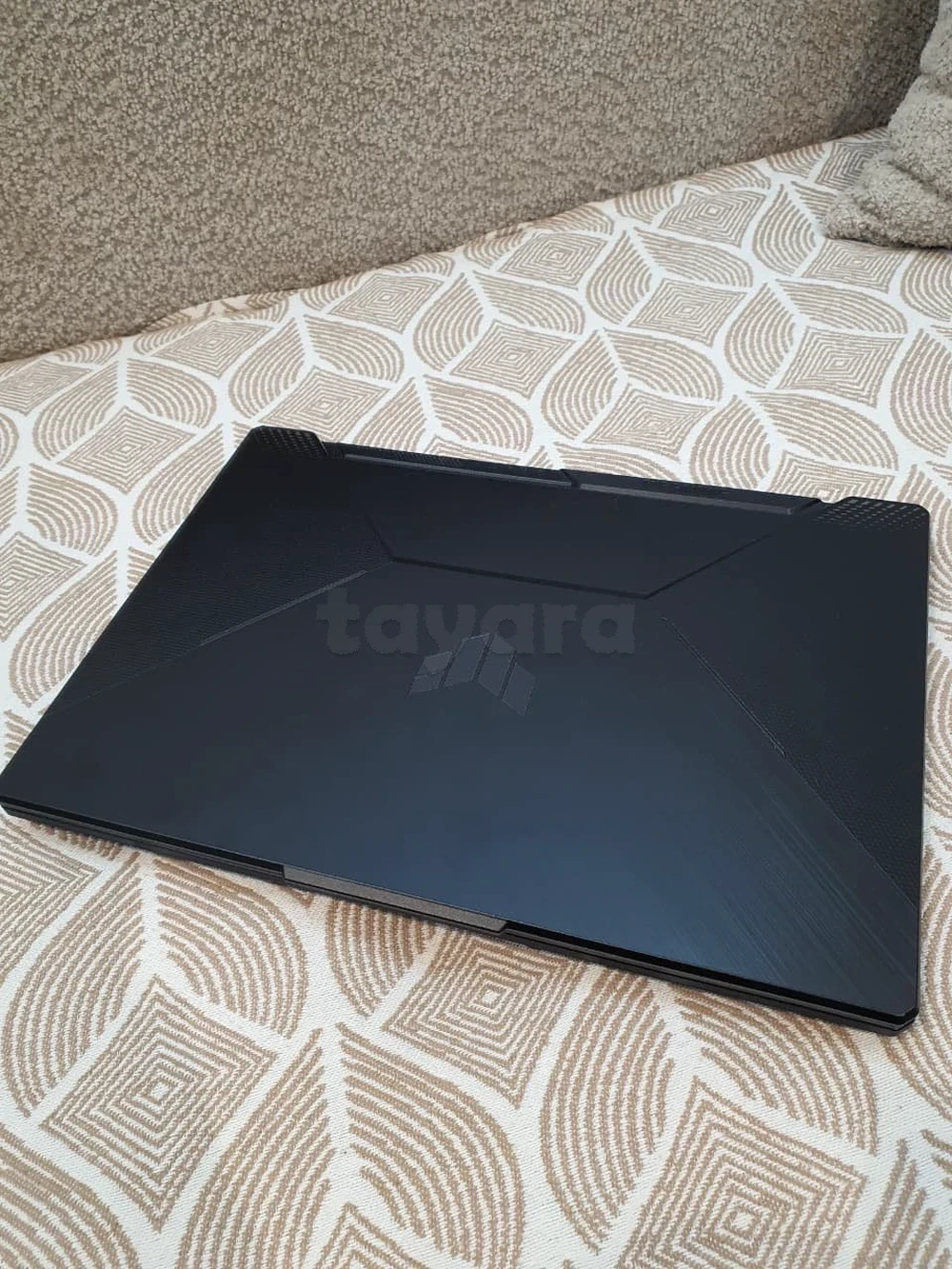 tayara - Selected image backdrop