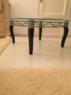 Une table basse en excellent état 