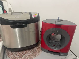 machine à pain et machine à café 