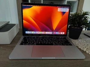 MacBook Pro 2018 touchbar 