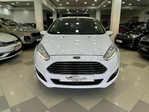 FORD FIESTA TITANIUM 