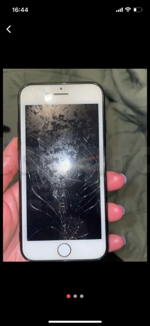 iphone 8 ecran cassé avec film et étui offerts