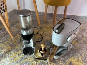 Francis Francis X3 Espresso Machine & Casadio moulin à café