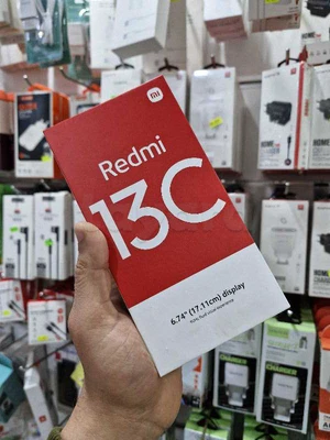 Redmi 13C 2024 6g ram 128g cachté plastifier