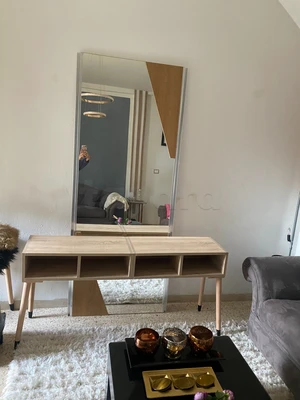 Miroir et meuble