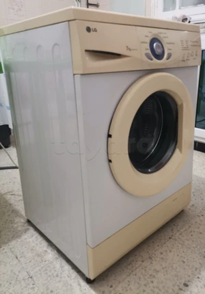A vendre lave linge LG très propre 