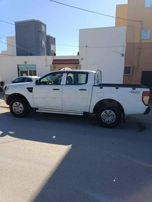 ford ranger ( importer men qatar) a vendre
