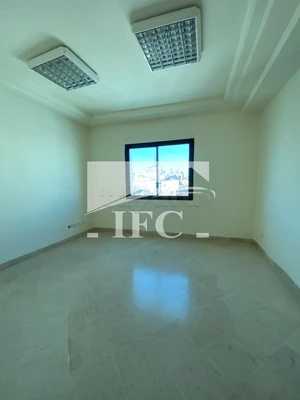 Bureau en 3 espaces - 80m²-Tunis- IFCT267