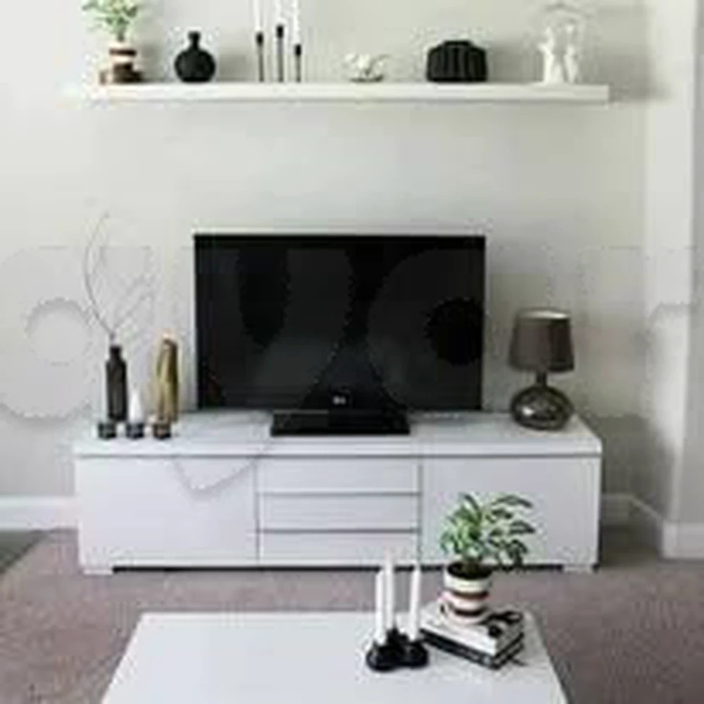 tayara - Selected image backdrop