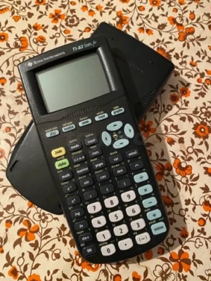 Calculatrice graphique et scientifique TI-82 stat.fr
