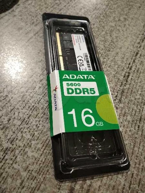 barrette mémoire ADATA 16 go DDR5 (5600)