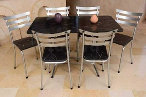 table pliable avec 6 chaises 