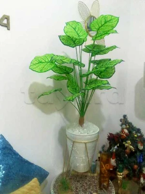 plante 130cm+support neuf