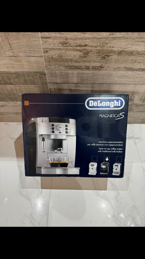 machine à café  delonghi 