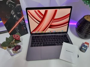 ❤ MacBook Pro 2022 😍 M2 😍 Touch Bar 😍 Space Gray 😍 8 Go RAM 😍 13,3 Pouces 😍 256 Go SSD 😍 Cycle 65 😍  ̶3̶3̶9̶0̶ ̶D̶T̶ ==> 2999 DT ❤