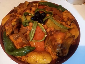 Cuisinière spécialité tunisienne