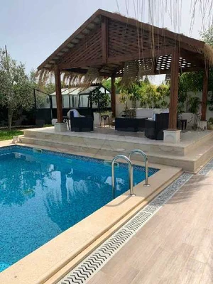 Villa haut standing avec piscine Africa jad korba 