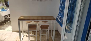 table haute et 5 chaises 